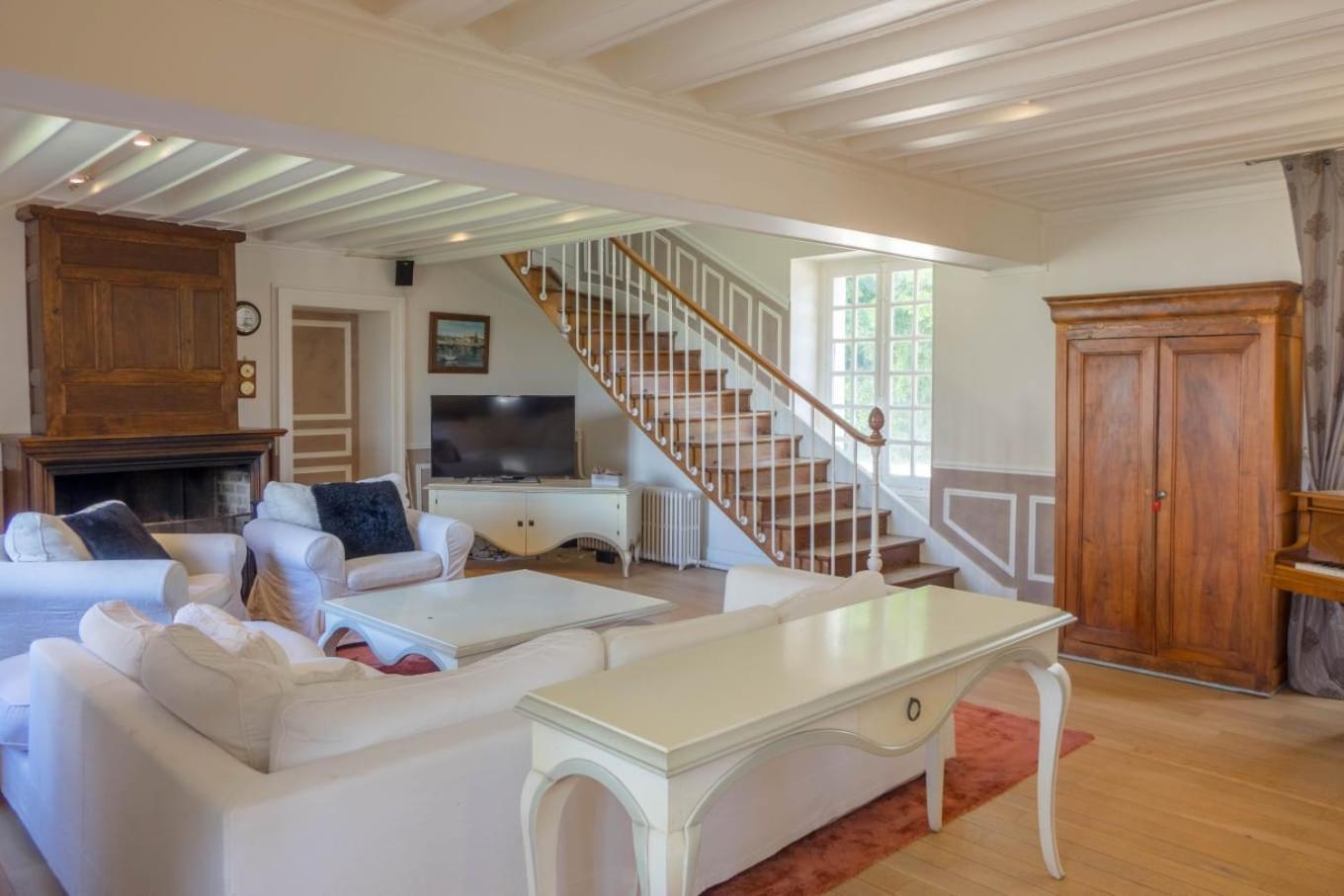 Maison Chaleureuse De 4 A 12 Personnes Neuville-aux-Bois Екстер'єр фото