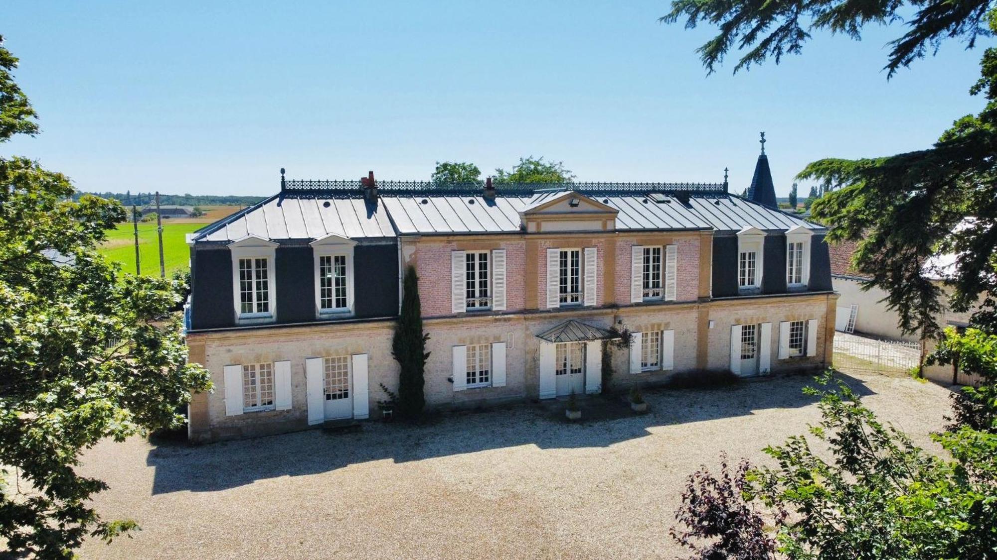 Maison Chaleureuse De 4 A 12 Personnes Neuville-aux-Bois Екстер'єр фото
